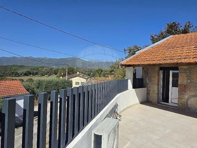 House T2 in Molelos, Tondela