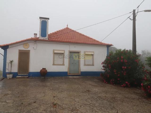 House T2 in Serra e Junceira, Tomar
