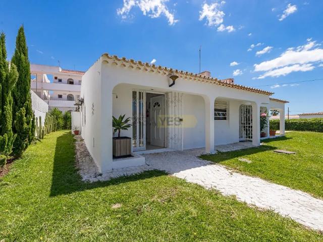 House T4 in Albufeira e Olhos de Água, Albufeira
