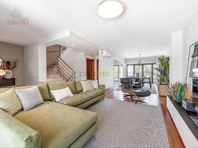 House T4 in Alcochete, Alcochete