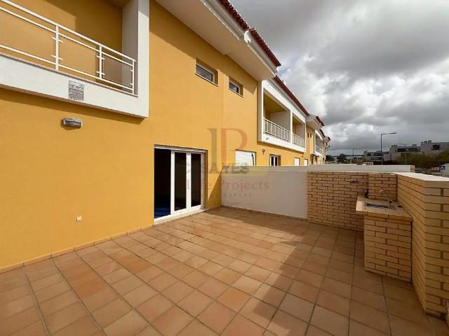 House T4 in Alcochete, Alcochete