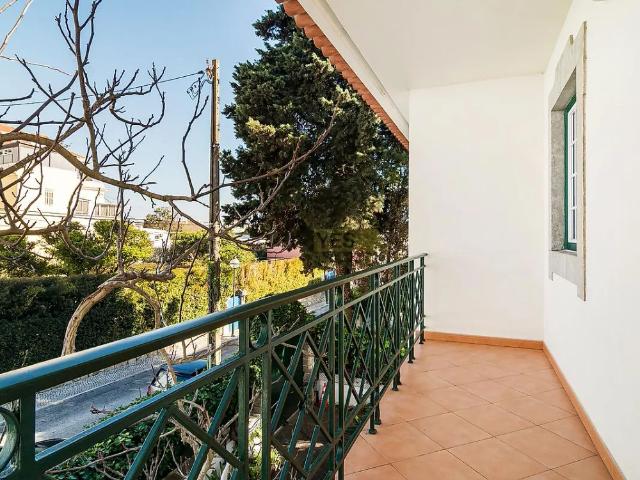 House T4 in Carcavelos e Parede, Cascais