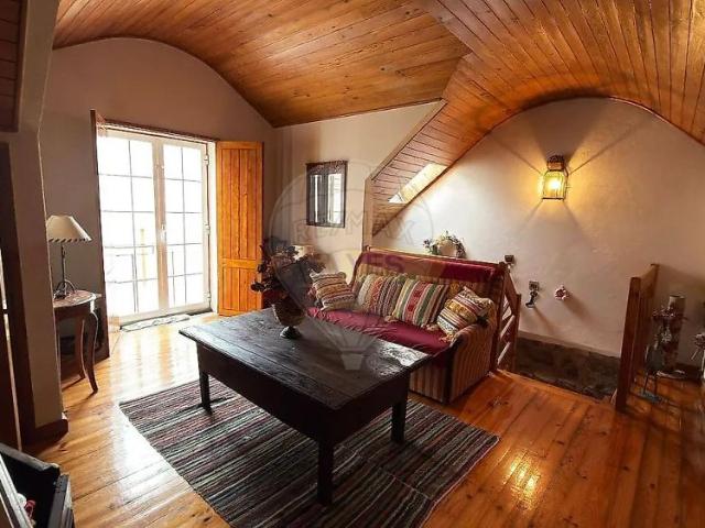 House T4 in Santa Marinha e São Martinho, Seia