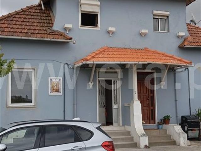 House T4 / Porto, Paranhos