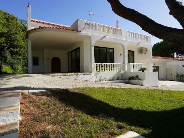 House T5 in Almancil, Loulé