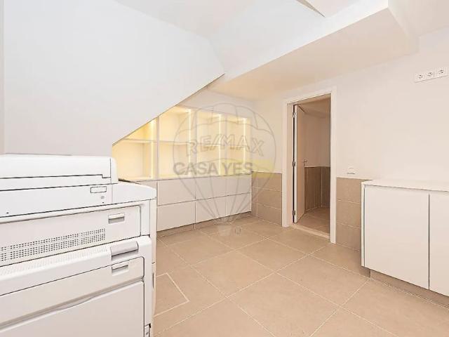 House T5 in Carcavelos e Parede, Cascais