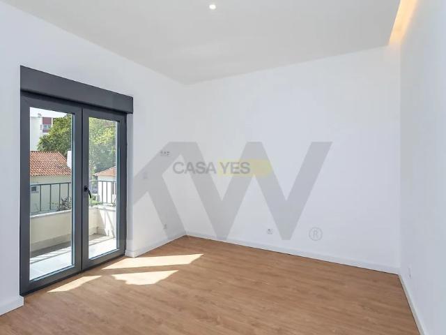 House T5 in Carcavelos e Parede, Cascais