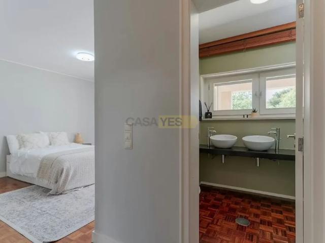 House T5 in Lordelo do Ouro e Massarelos, Porto