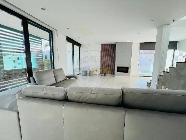 House T5 in Montenegro, Faro