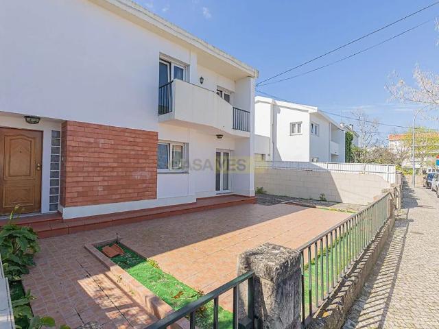 House T5 in Oeiras e São Julião da Barra, Paço de Arcos e Caxias, Oeiras