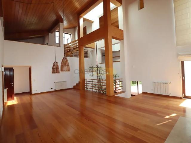 House T5 in Sintra Santa Maria e São Miguel, São Martinho e São Pedro de Penaferrim, Sintra