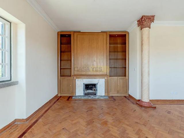 House T8 in Carcavelos e Parede, Cascais