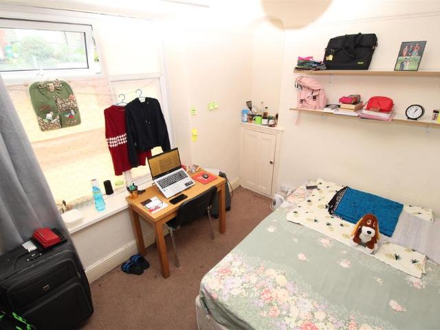 House Terraced For Rent Laura Street, Pontypridd