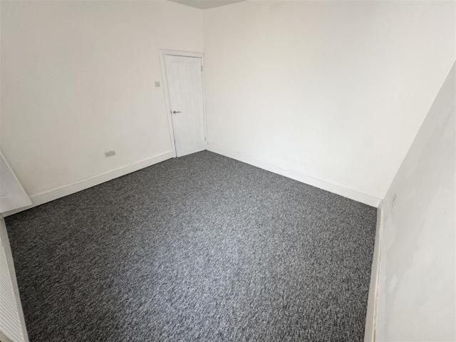 House Terraced For Rent New Road, Pontypridd