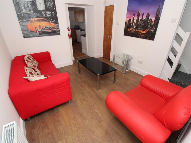 House Terraced For Rent Park Street, Pontypridd