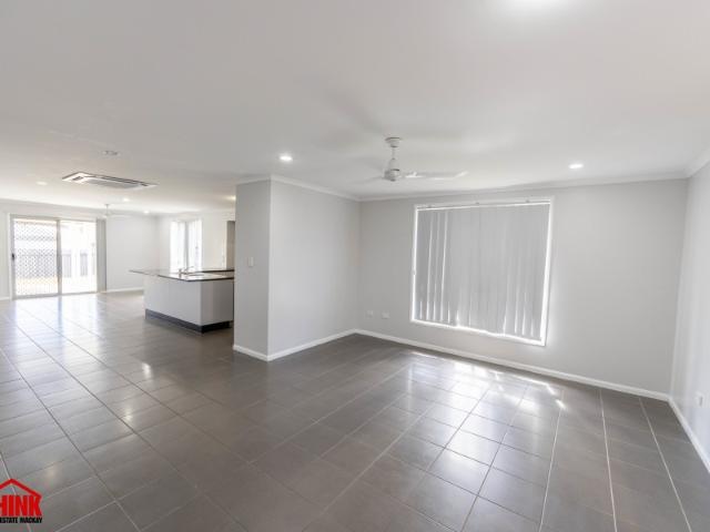 house to let in 12 Rafter Crt, Rural View 4 bed