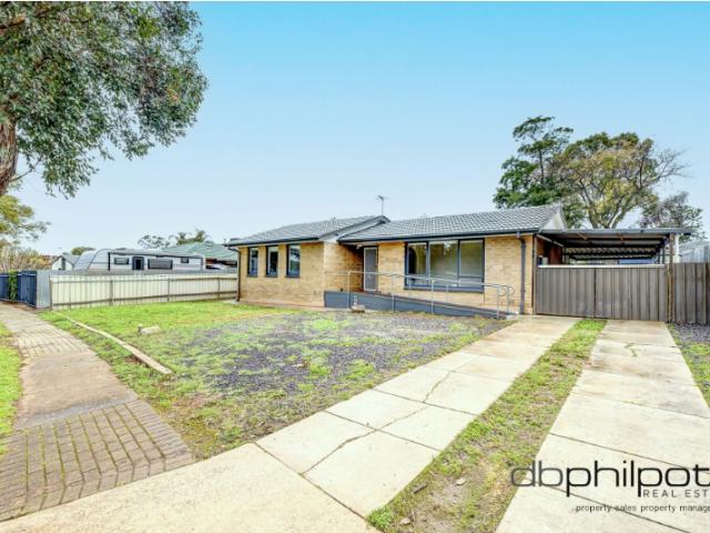 house to let in 19 Burford Street, Elizabeth Downs 3 bed