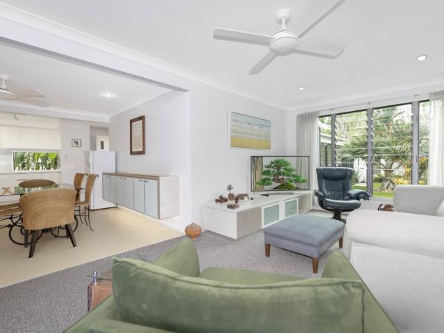 house to let in 2/31 Wall Street, Eimeo 2 bed