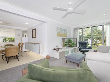 house to let in 2/31 Wall Street, Eimeo 2 bed