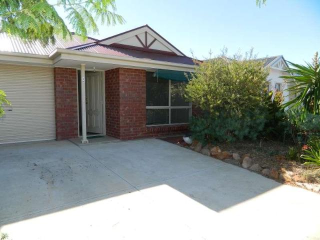 house to let in 2B Kanowna Street, GILLES PLAINS 3 bed