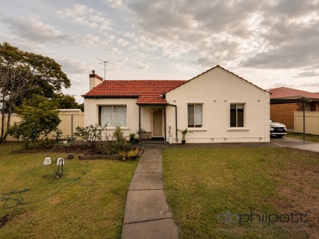 house to let in 54 Leslie Avenue, Blair Athol 3 bed