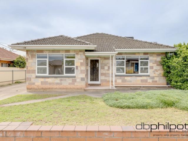 house to let in 8 Justin Avenue, Northfield 3 bed