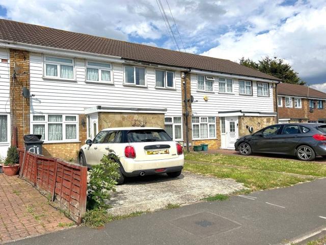 House to Rent: Cleave Avenue, UB3