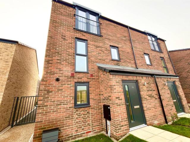 House to Rent: Furlong Way, Castle Irwell M6