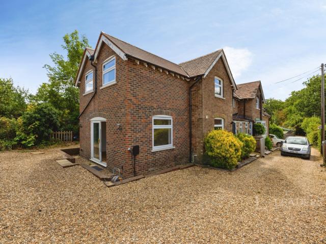 House to rent in Merrow Lane, Guildford, Surrey, GU4 | Leaders