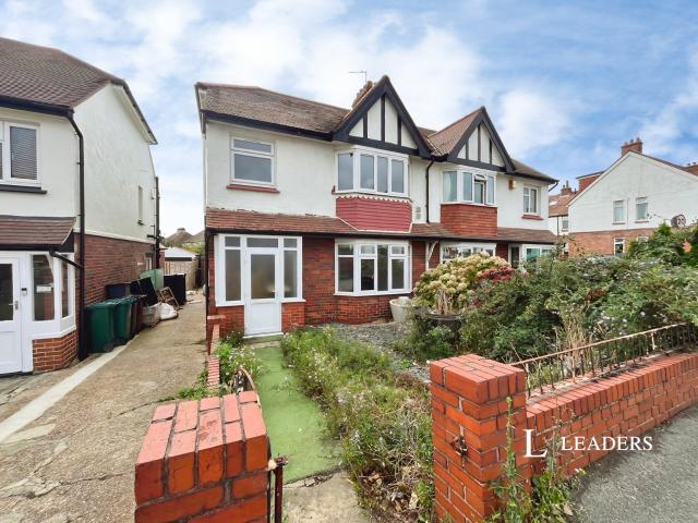 House to rent in Old Shoreham Road, Hove, East Sussex, BN3 | Leaders