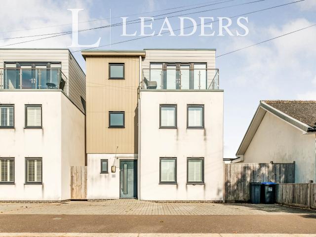 House to rent in Orion Houses, Bruce Avenue, Worthing, BN11 | Leaders