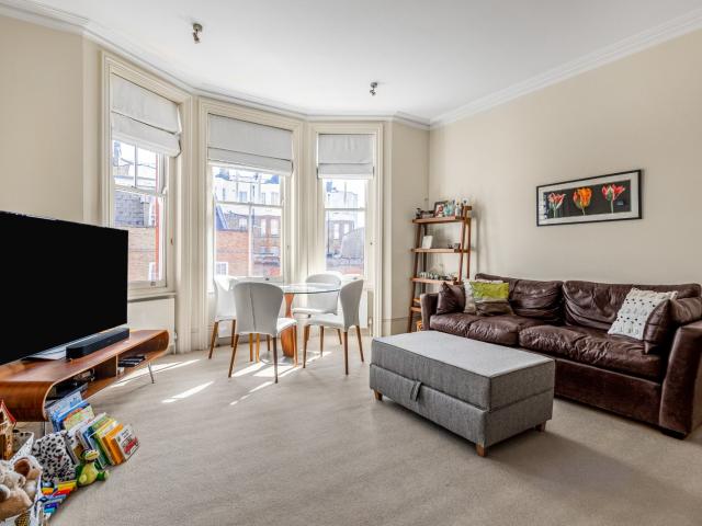 house to rent in Abingdon Road, Kensington, London, W8