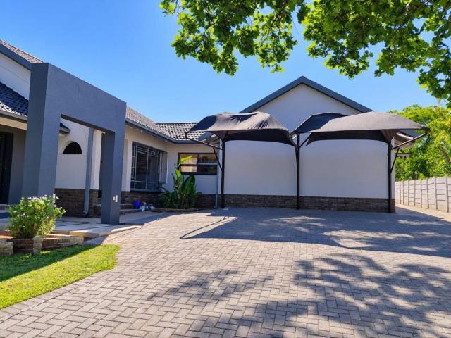 House to Rent in Adamayview