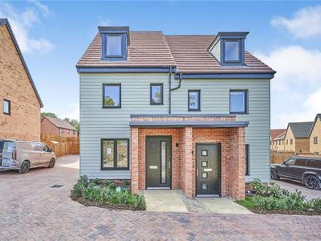 House to rent in Bull Close, Bishop's Stortford, Hertfordshire, CM23 | Leaders