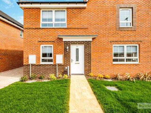 House to rent in Blackbird Road, Yapton, Arundel, West Sussex, BN18 | Leaders
