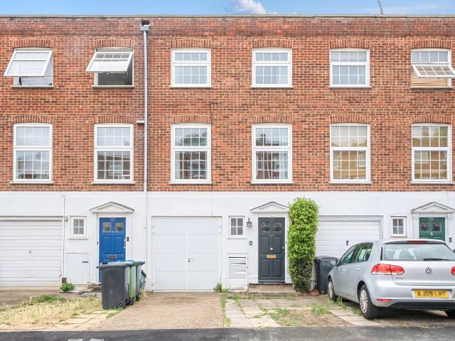 house to rent in Blenheim Gardens, Kingston upon Thames, KT2