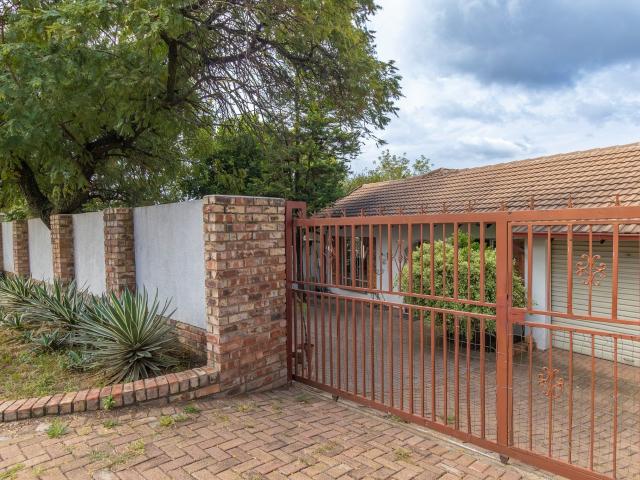 House To Rent in Bloubosrand, Randburg