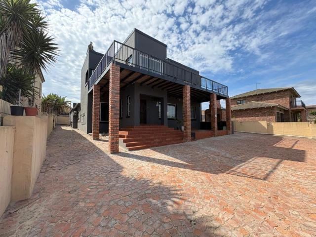 House to rent in Bluewater Bay, Port Elizabeth, Gqeberha