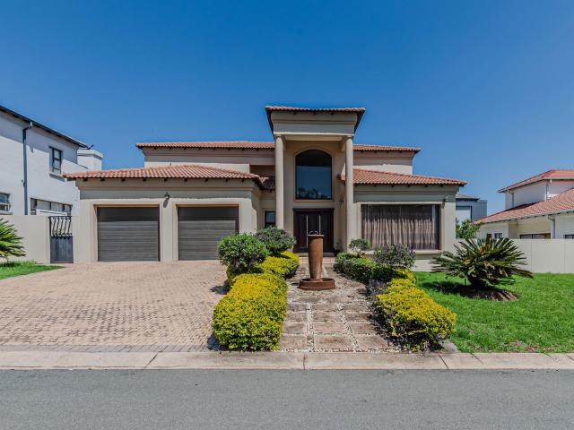 House to rent in Blue Valley Golf Estate