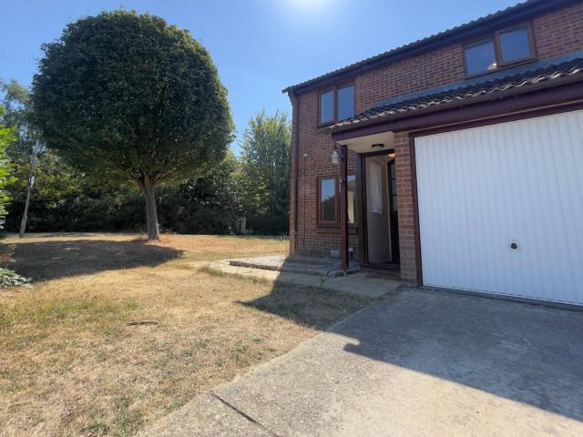 House to Rent in Bracknell Chesterblade Lane BRL120133