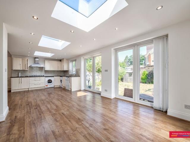 house to rent in Britannia Road, London, N12