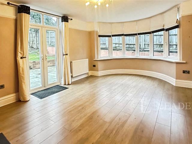 House to rent in Cutenhoe Road, Luton, Bedfordshire, LU1 | Leaders