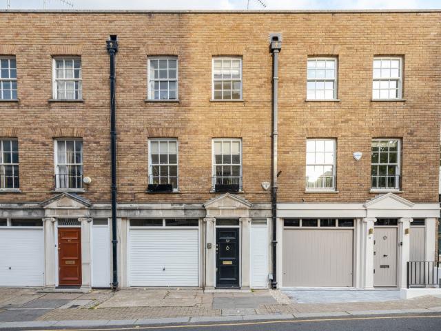 house to rent in Cadogan Lane, Knightsbridge, London, SW1X