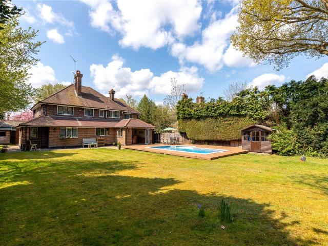 House to Rent in Camberley Parkway FNB210056