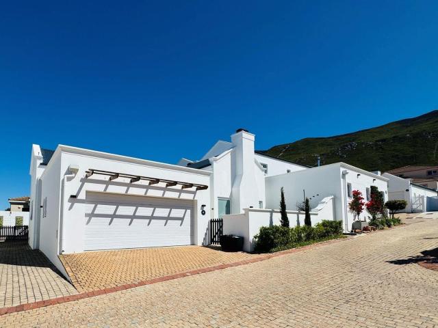 House To Rent in Chanteclair, Hermanus