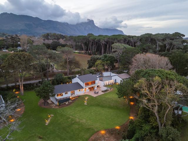 House to rent in Constantia, Cape Town