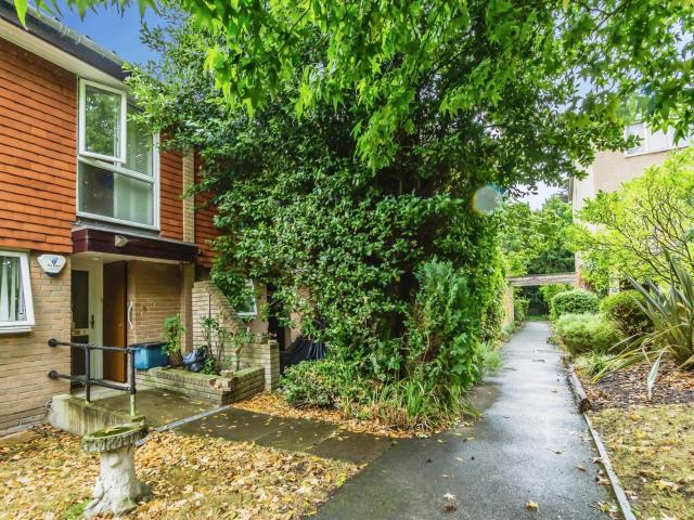 House to rent in Coverdale Gardens, Croydon, CR0 | Leaders
