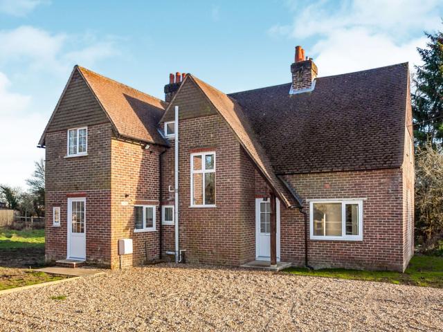 House to rent in Crab Hill Lane, South Nutfield, Redhill, RH1 | Leaders