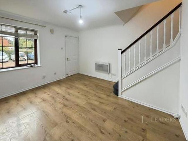 House to rent in Cromer Way, Luton, Bedfordshire, LU2 | Leaders