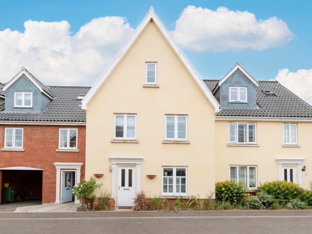 House to rent in Crown Meadow, Kenninghall, Norwich, NR16 | Leaders